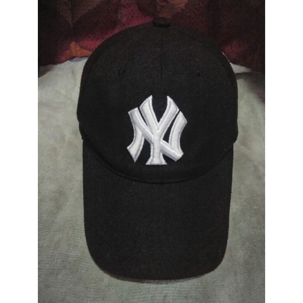 Topi NY warna hitam second