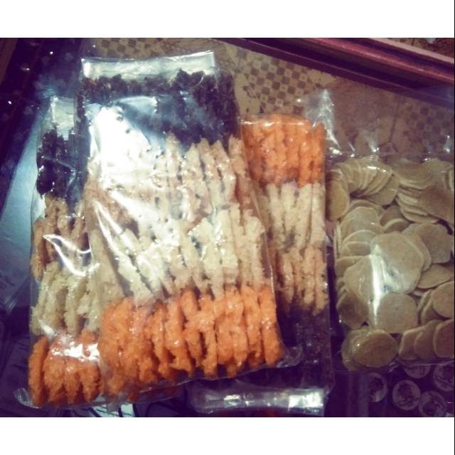 

Rengginang mix 4 rasa