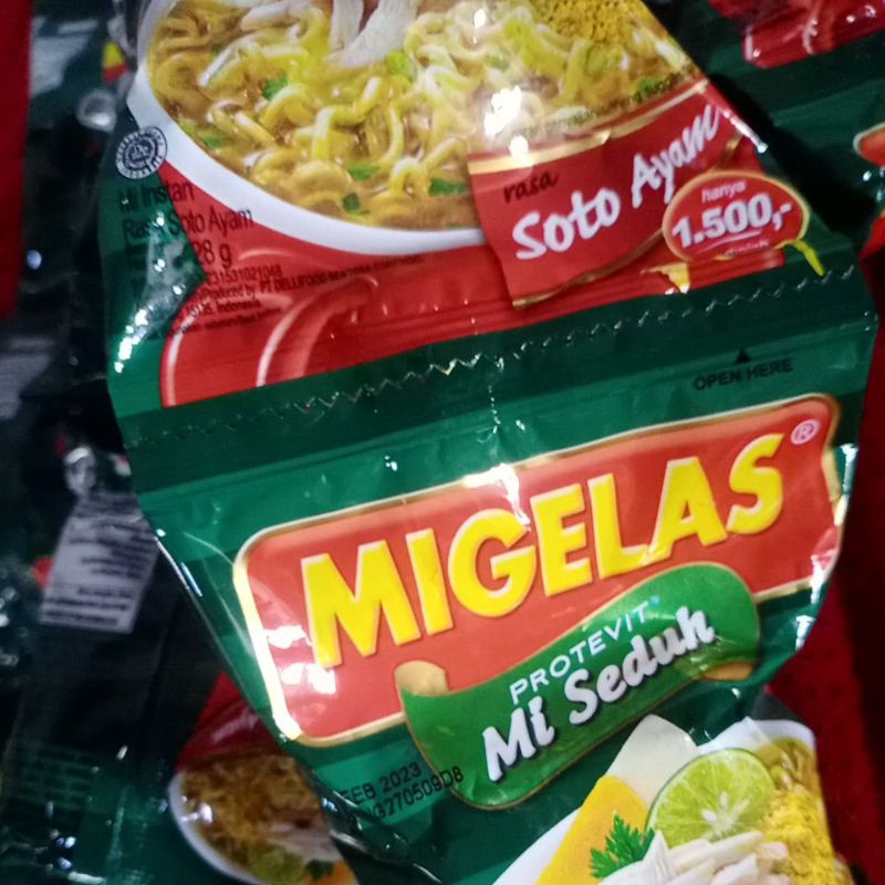 

MiGelas Renteng Mie Sedu Soto Ayam 30 gr x 15