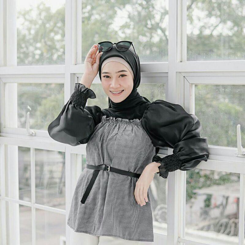 1KG MUAT 5PCS | SINSIN BLOUSE TARTAN BLACK WHITE MONOCHROME HITS OOTD SELEBGRAM FASHION WANITA