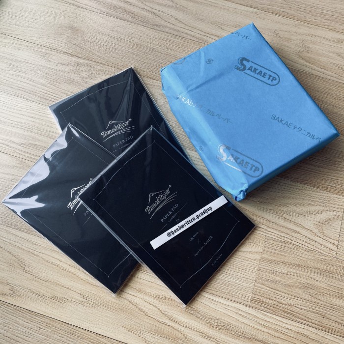 

kaligrafi-perlengkapan- tomoe river 52gsm paper pad a5 #rhodia travelers fountain pen - white, plain