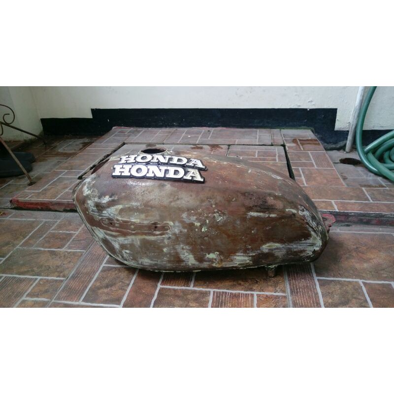 Tangki Honda CB 125 Original Set Emblem Original