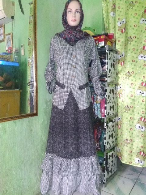 Manekin Gamis Torso Cewek Dan Kaki Besi Via Jne Trucking