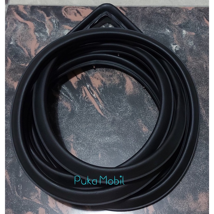 Karet Pintu Kijang Grand Depan