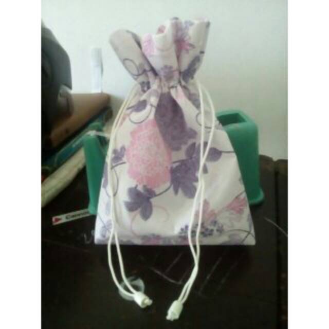 Souvenir Tas serut pembungkus souvenir / souvenir tas serbaguna