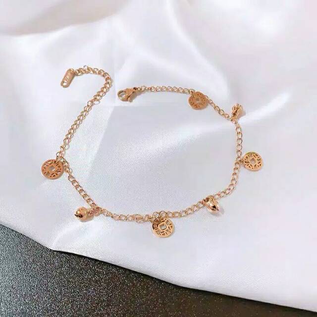 Gelang tangan QQ Aksen Lucky Coin Titanium Lapis Emas 18k#GT-