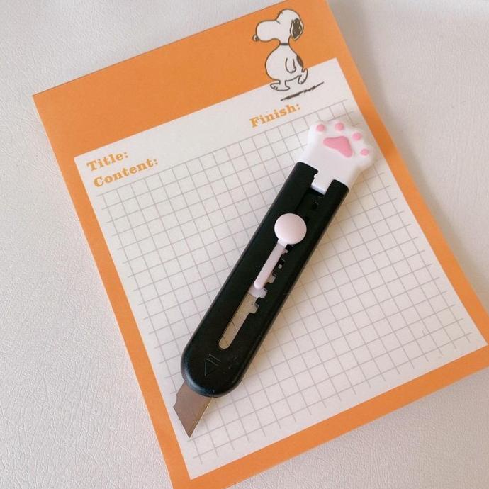 

Cat Paw Small Cutter / Pisau Potong Kertas / Cutter Lucu Office Tools