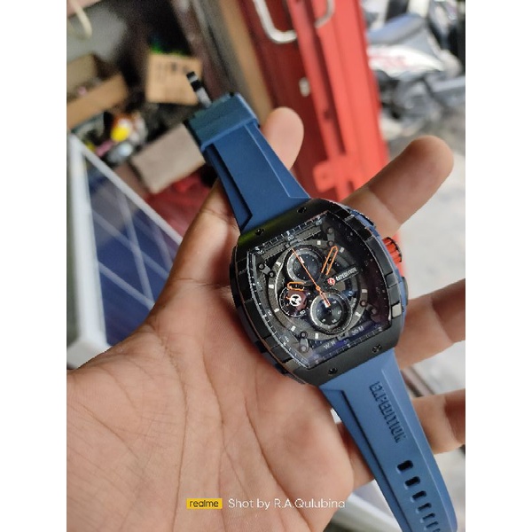 expedition 6782 biru