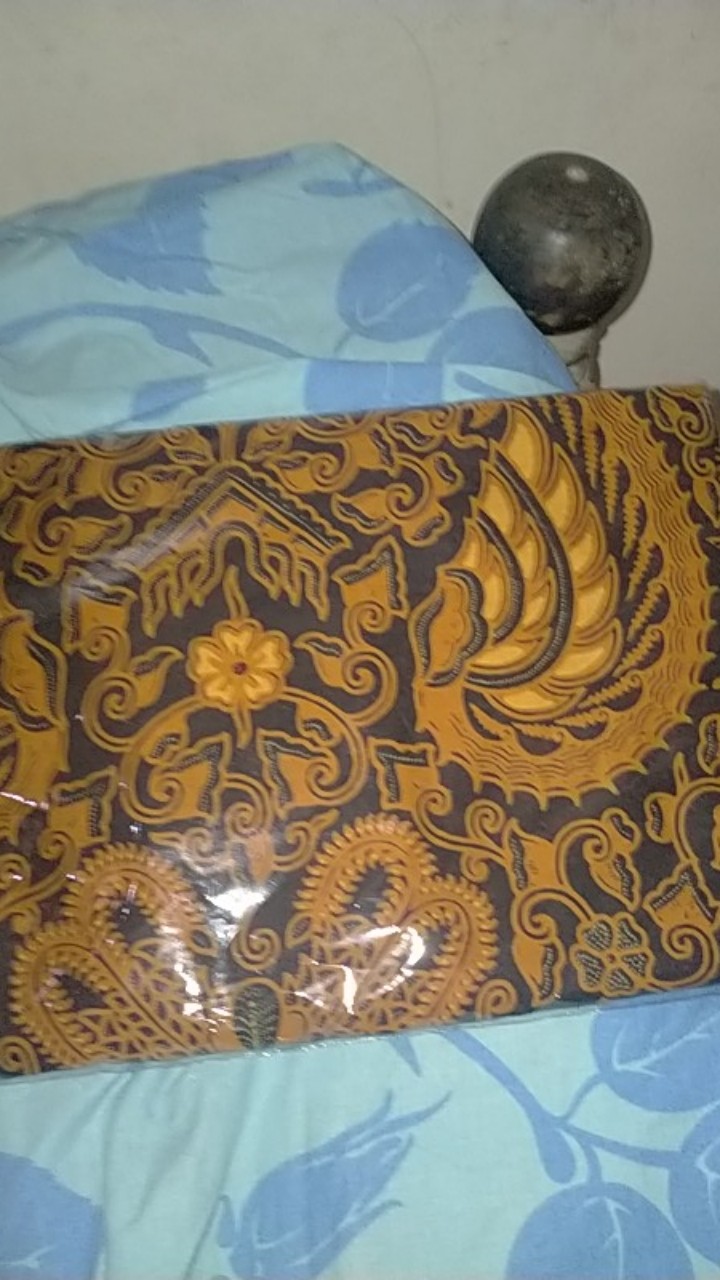 Kain Jarik Batik Solo Motif Sogan Srikaton