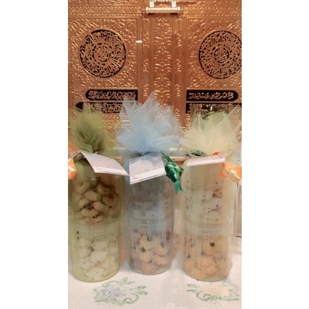 

Hampers Kue Kering isi 2 toples