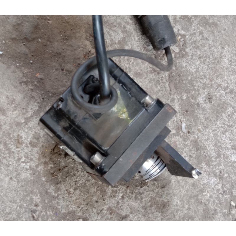 AC SERVO MOTOR SGMPH-02AAA61D-0Y