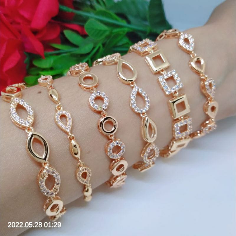 Gelang Rantai Titanium Xuping Lapis Emas Anti Karat