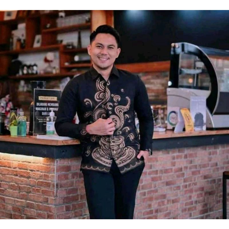 Kemeja Batik Pria kopi sogan premium.