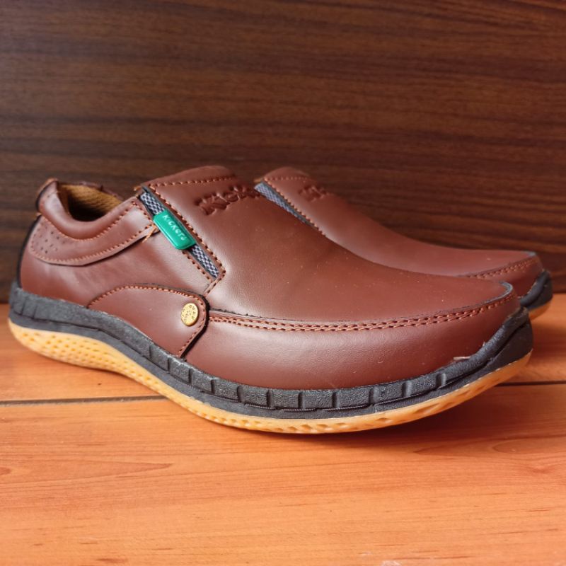 Kickers Sepatu Casual Kasual Pria Kulit Asli 100% Model Slip On Santai Murah