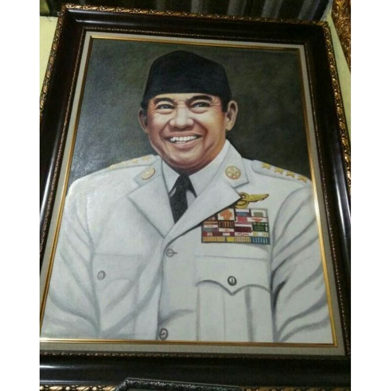 LUKISAN TANGAN SOEKARNO DENGAN BINGKAI LEBAR