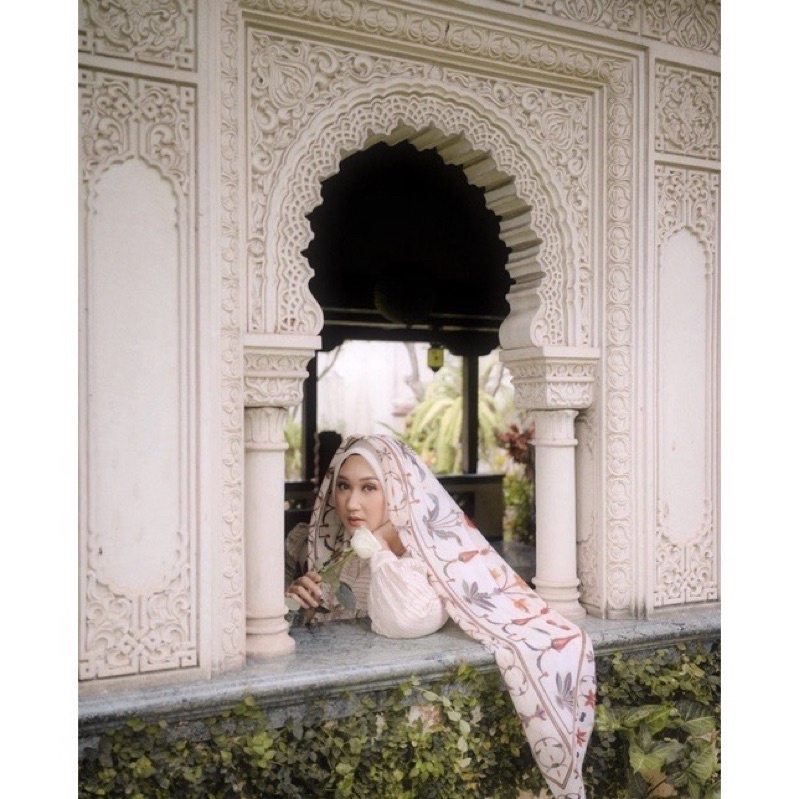 PRIYANKA/ROSES ORNAMENT INDIA SERIES BY PELANGI ASMARA