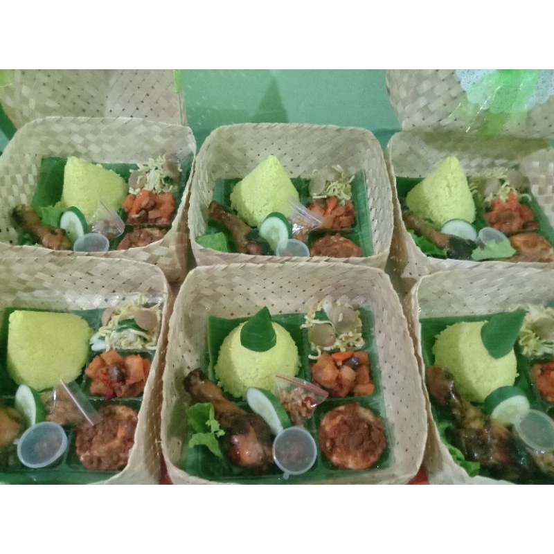 Nasi kuning besek