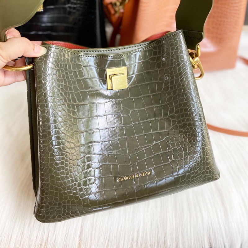 Croc-Effect Bucket Shoulder Bag