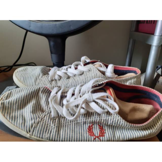 Sepatu Fred Perry preloved