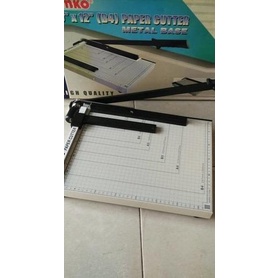 

Cuci Gudang Awal Tahun pemotong kertas ukuran A3 merk kenko Cuci Gudang Awal Tahun