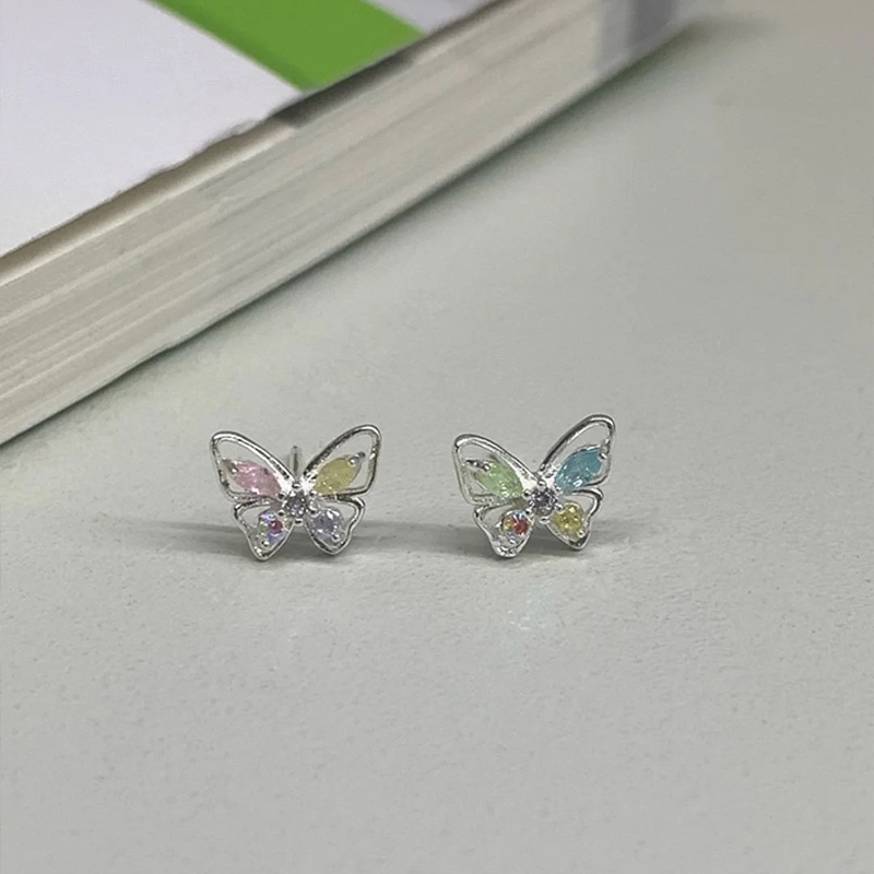 Anting Stud Desain Kupu-Kupu Aksen Berlian Untuk Wanita