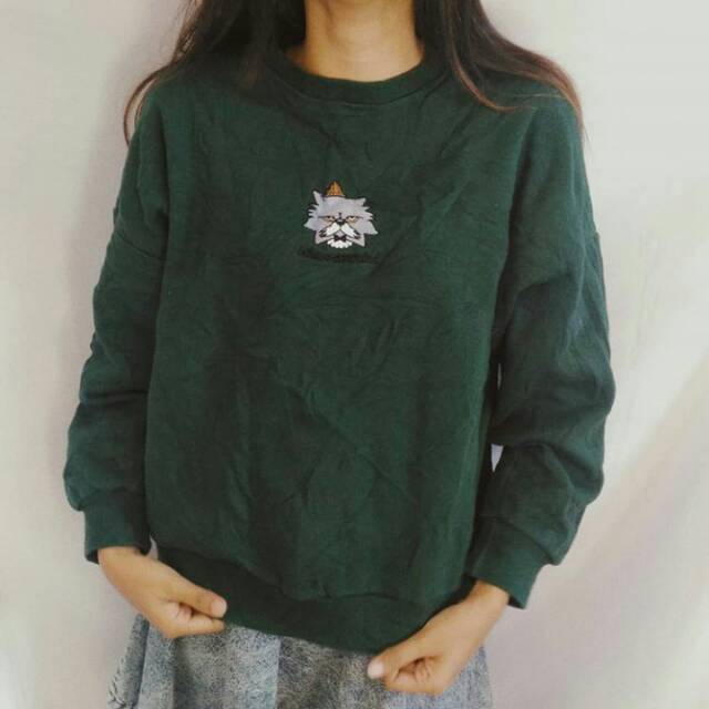 oversized green sweatshirt