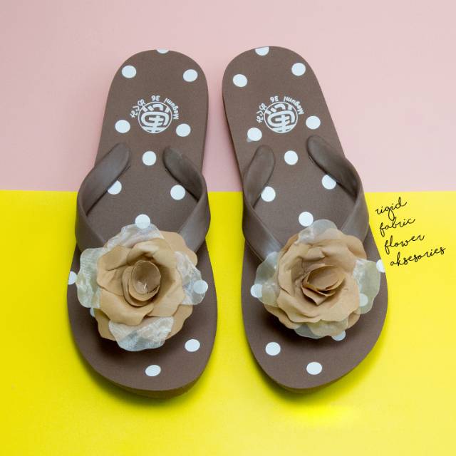 sandal megumi wanita marigold