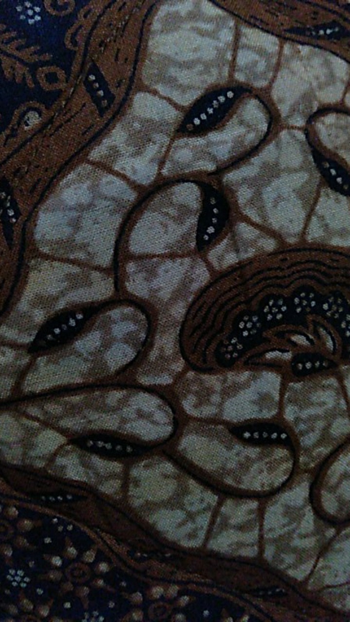 Hem Pendek Batik Tulis Krisna Adinata Batik