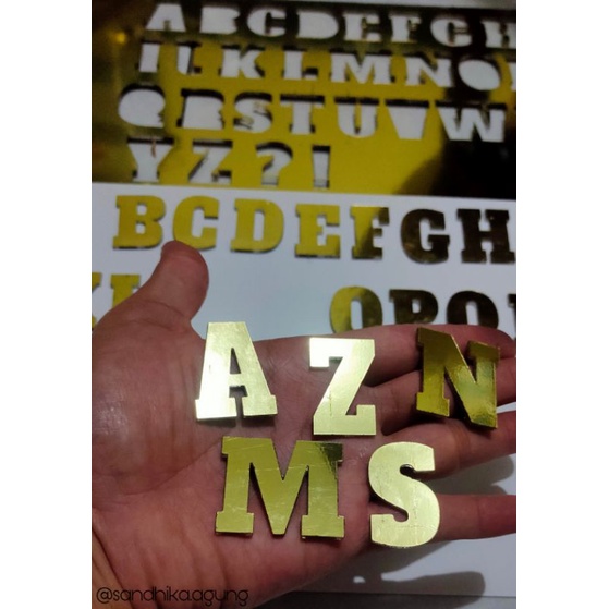 Huruf Abjad timbul Gold Akrilik