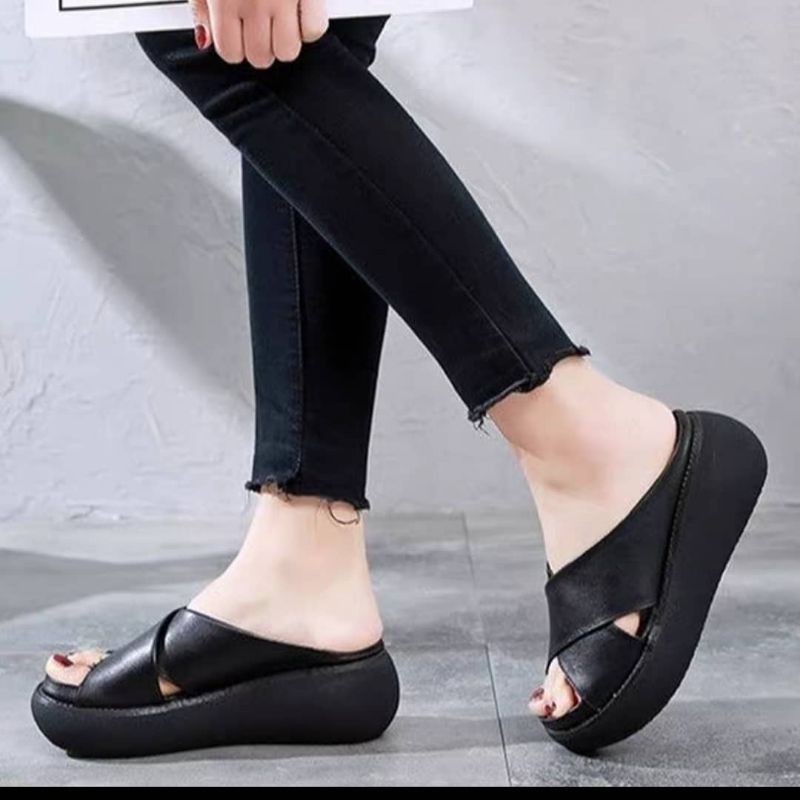 Sendal wanita import 1747