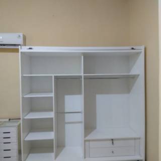 Lemari pakaian 2 pintu sliding full cermin rel gantung Lemari pakaian 2 pintu sliding full cermin rel gantung