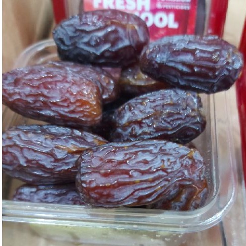 Kurma medjool jumbo isi 250gr