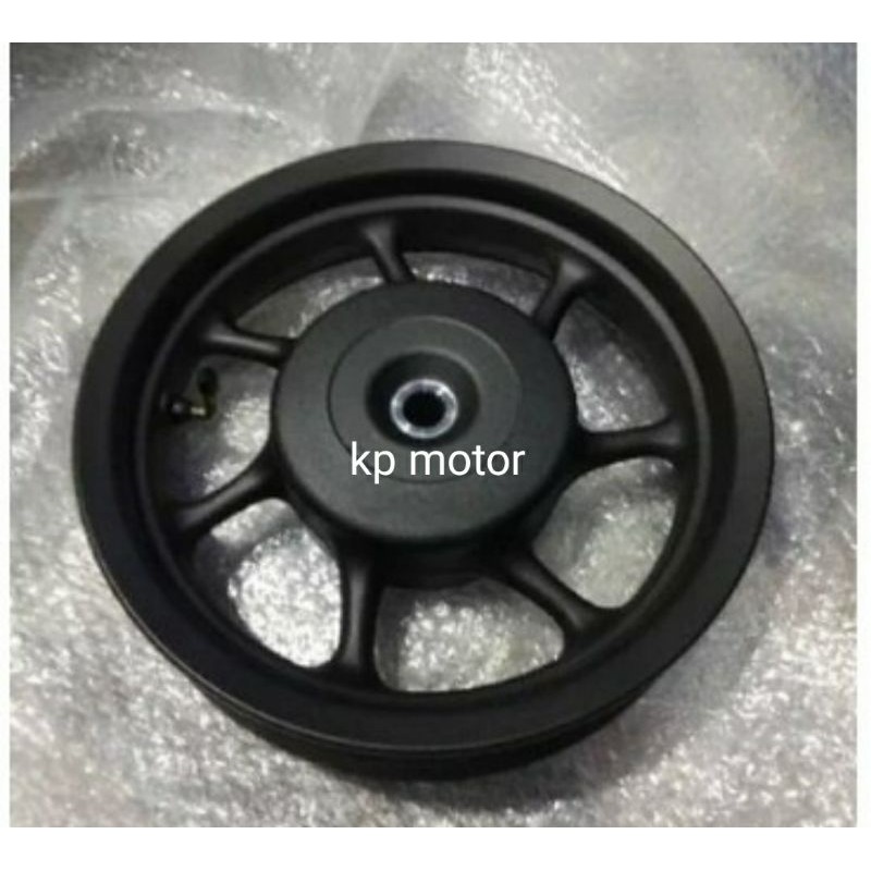Velg pelg belakang scoopy  2017-2020 ring 12 hitam dan silver ori