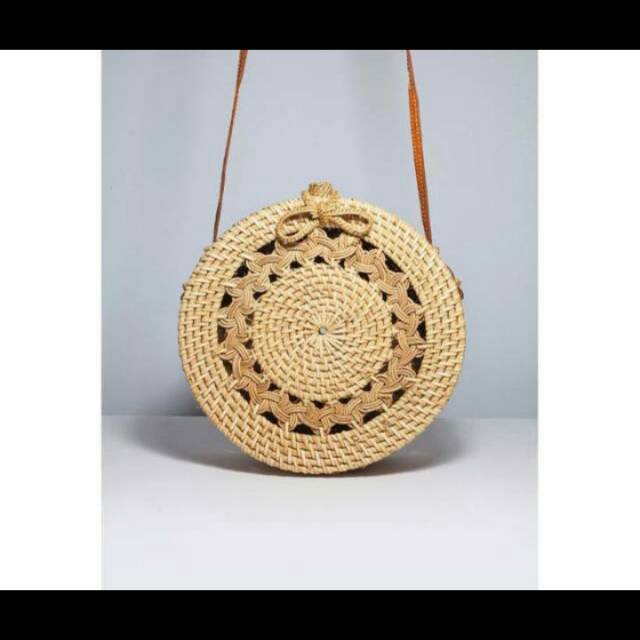 

Tas rotan kancing pita size 20 cm khas lombok