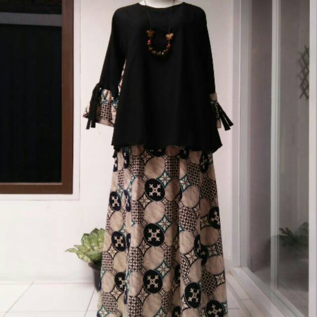 Setelan rok batik