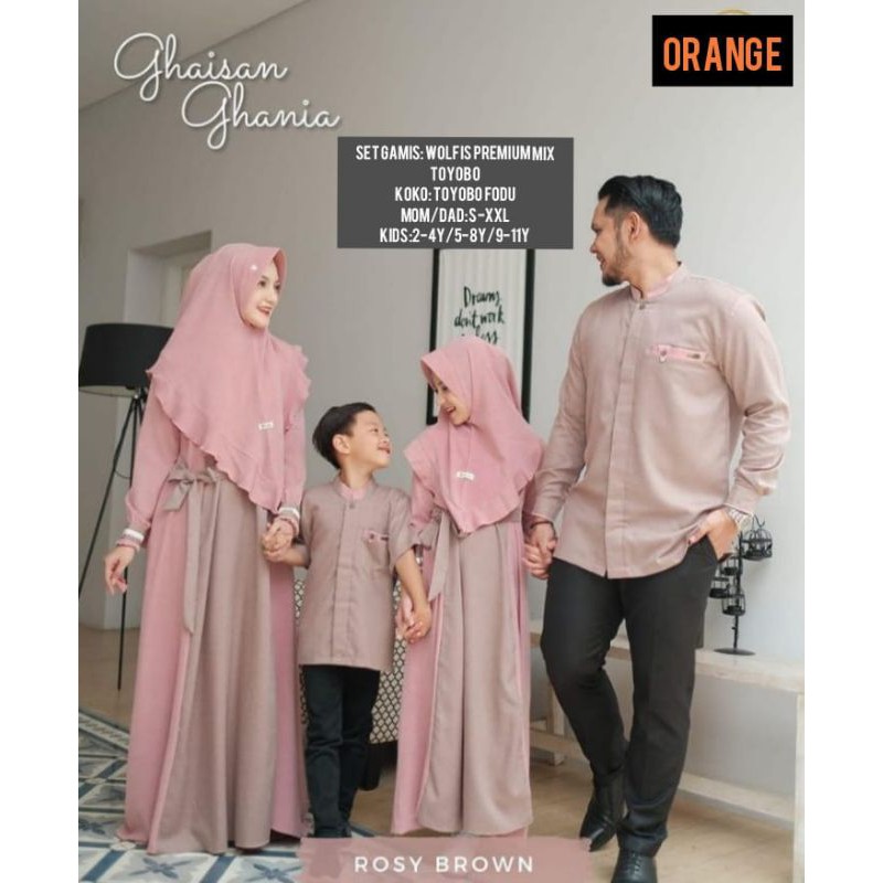 Couple Keluarga Ghaisan Ghania Couple Include dengan jilbabnya