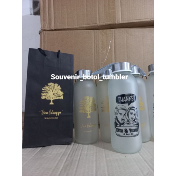 Souvenir botol tumbler kaca minum dove 420ml custom sablon kemas paper bag hitam SOUVENIR PERNIKAHAN