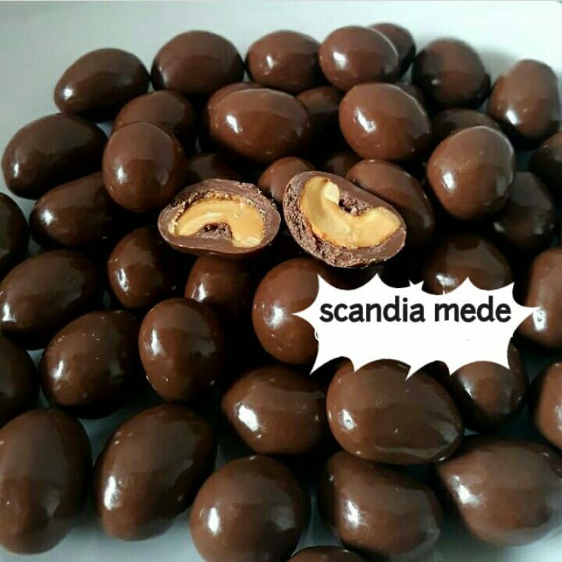 

500gr Coklat Scandia Mede Scandia Cashew cokelat scandia isi kacang mede utuh