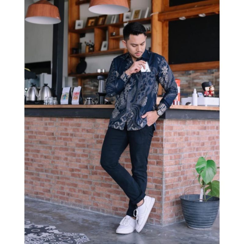 Kemeja Baju Batik Pria Solo Lengan Panjang Premium Slimfit  Terbaru