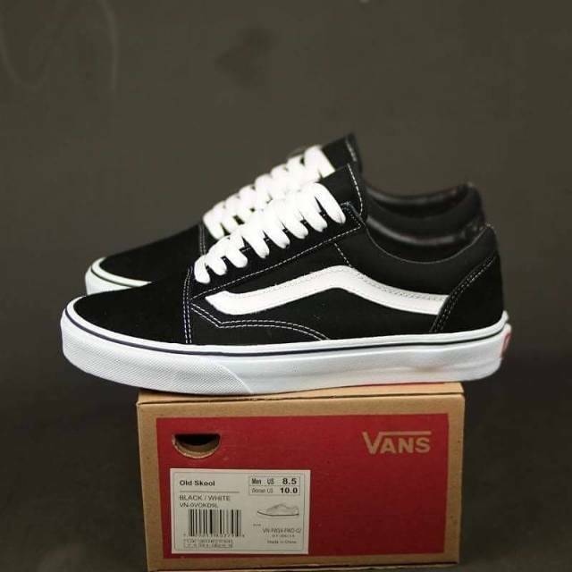 Sepatu Vans Oldskool Classic Black White Unisex