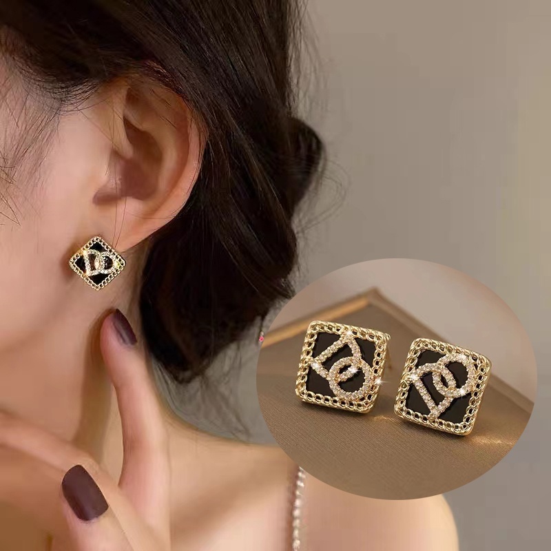 Anting Tusuk Bahan S925 Silver Untuk Wanita