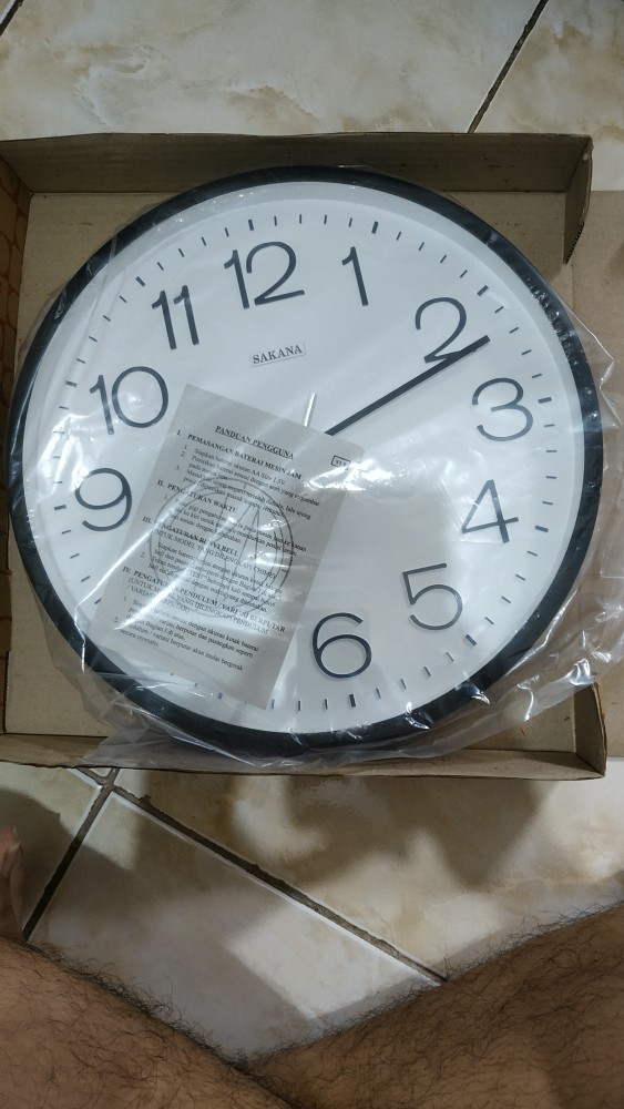 Jam Dinding Sakana 481 Bulat Minimalis  Diameter 32 Cm Best Seller