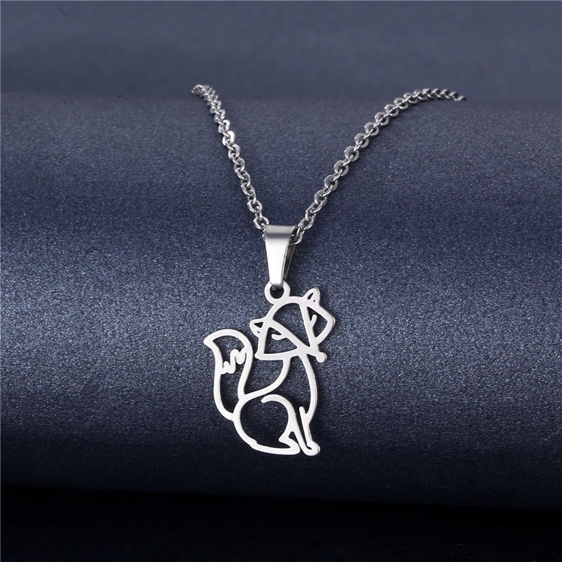 Kalung Rantai Dengan Liontin Rubah Hollow Bahan Stainless Steel Untuk Wanita