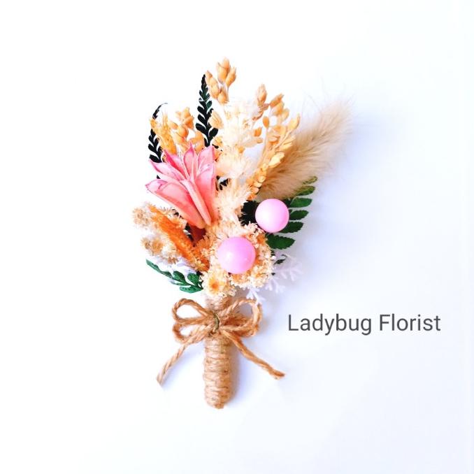 korsase bunga saku kering biji pink / corsage rustic boutonniere