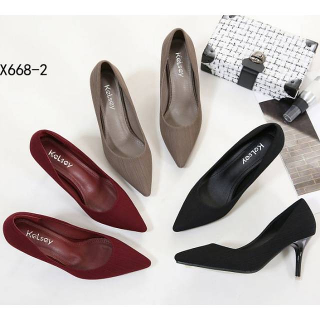 Sepatu Kelsey Farah Pointed Luxury Heels