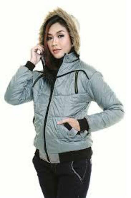 Jaket wanita bulu / jaket cewek topi bulu bisa dilepas