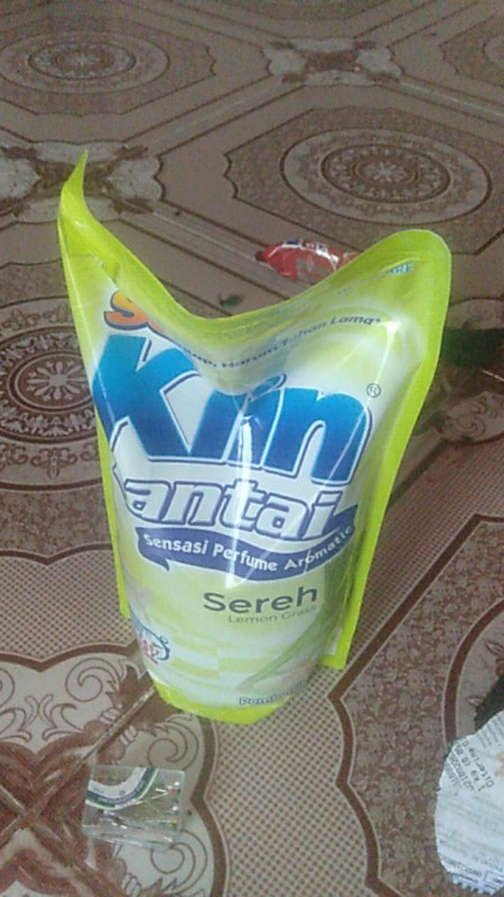 Soklin Lantai Sereh 780ml