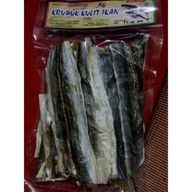 

Krupuk kulit ikan (mentah)