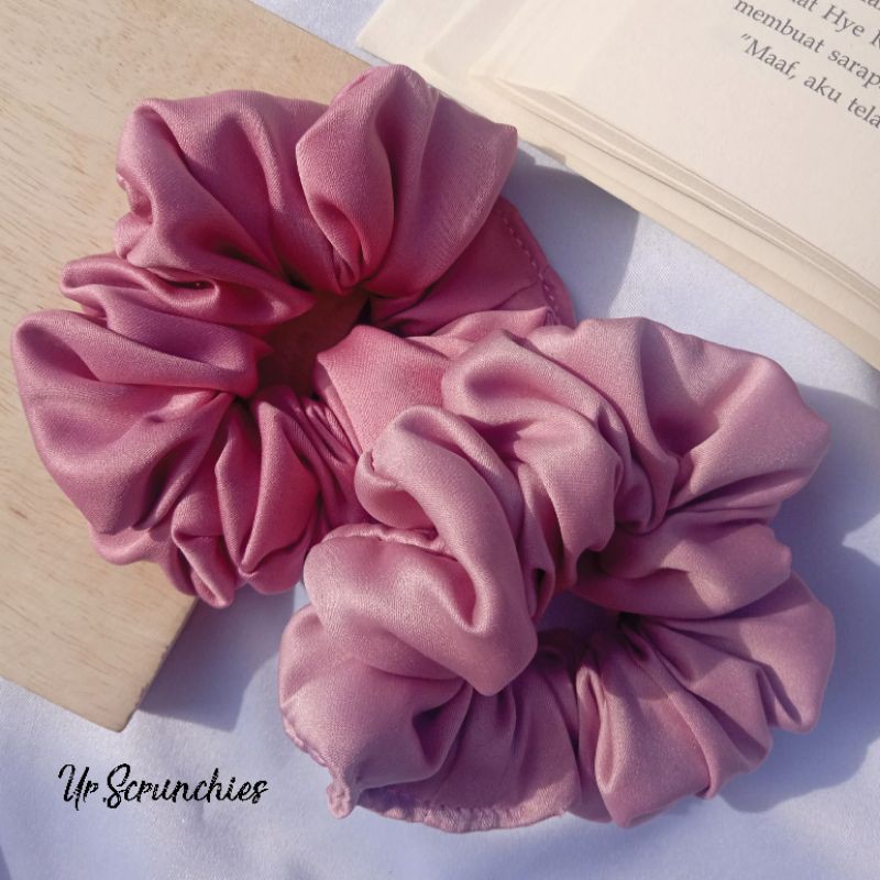 

Scrunchies satin