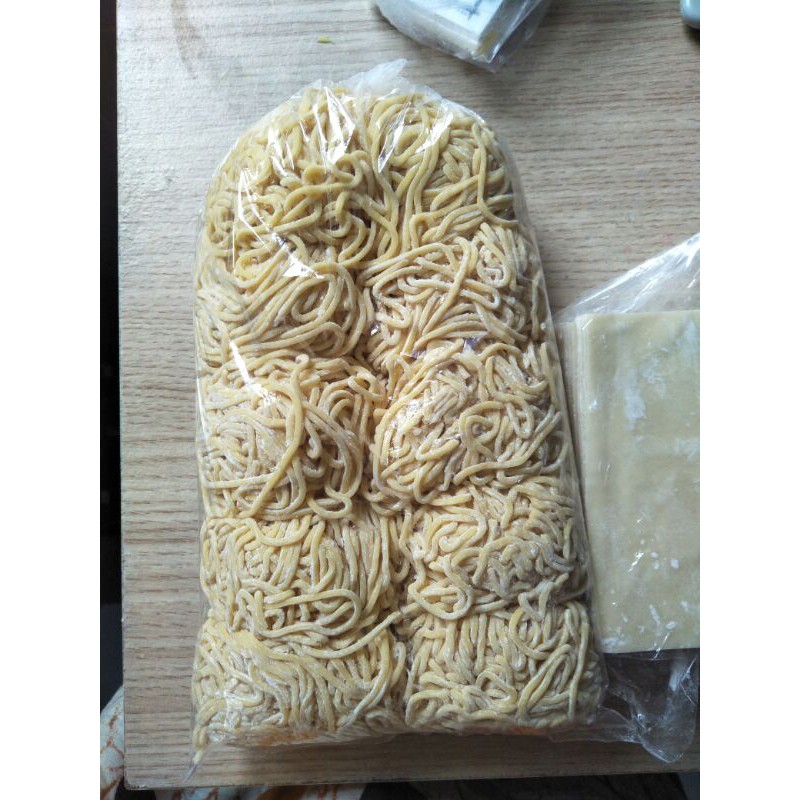 

mie telor/mie ayam kuning super